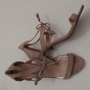 Madeline Stuart Women's Size 10M 3 inch Strappy Heel